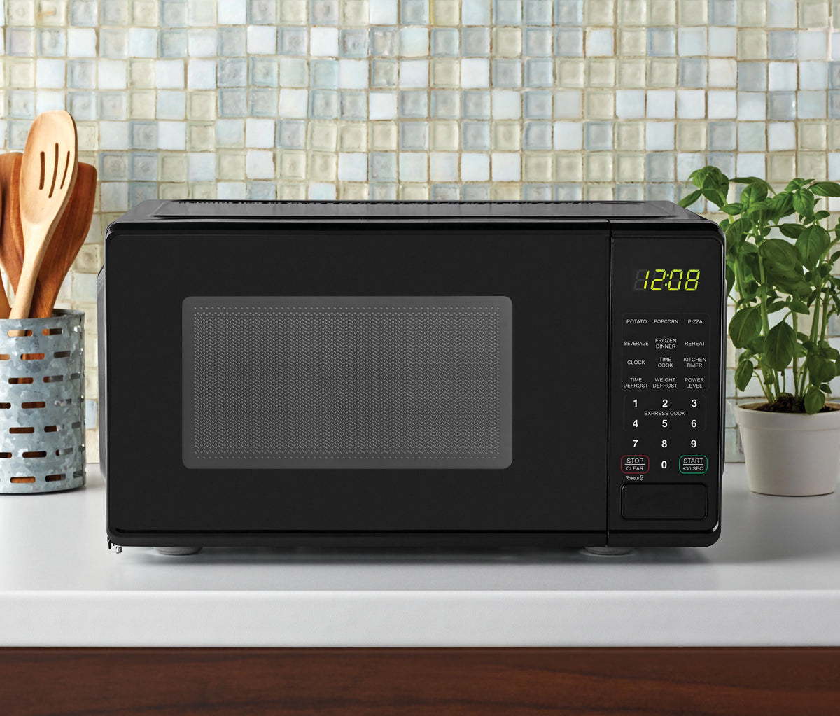 0.7 Cu ft 700 Watts Black Countertop Microwave Oven N846851