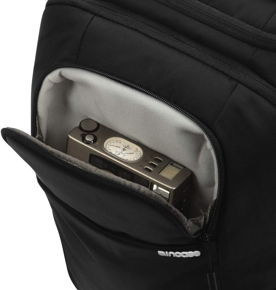 Black DSLR Pro Pack T689