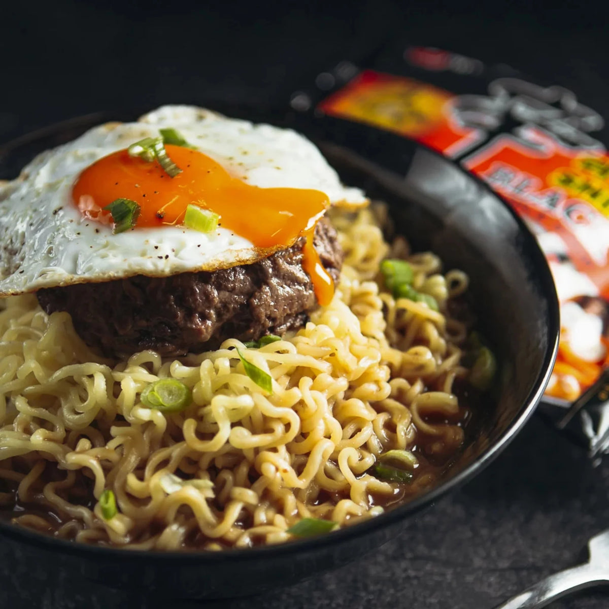 Shin Ramyun Black Spicy Beef Broth Noodle Soup 4.58oz C79613